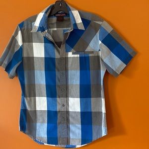 Tony Hawk men’s button down shirt in plaid.